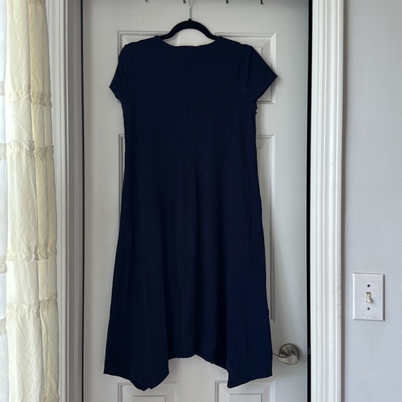 Chicos navy cotton blend seamed t-shirt dress shark bite hem small - Picture 2 of 4